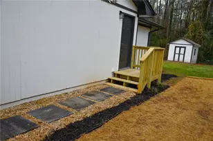 3985 Lindsey Dr, Decatur, GA 30035 - Photo 14