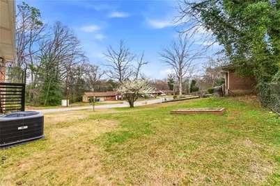 1520 Brewer Boulevard SW, Atlanta, GA 30310 - Photo 24