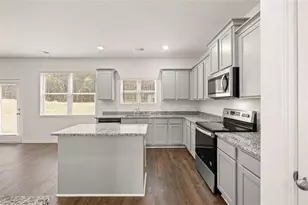 294 Friendship Oak Wy, Hampton, GA 30228 - Photo 2