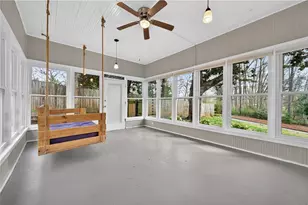 304 E Jackson St, Buford, GA 30518 - Photo 26