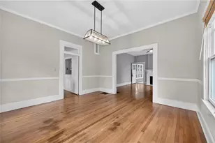 304 E Jackson St, Buford, GA 30518 - Photo 8