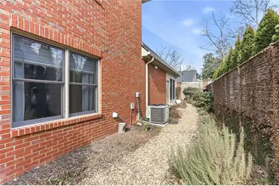 425 North Avenue #B, Gainesville, GA 30501 - Photo 16