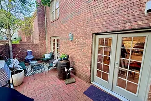 28 Old Ivy Square NE, Atlanta, GA 30342 - Photo 16