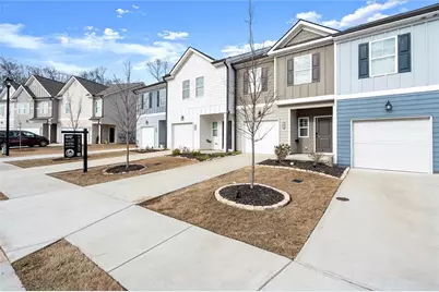 119 Buckingham Lane, Hoschton, GA 30548 - Photo 2