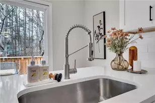 1329 Ling Dr, Austell, GA 30168 - Photo 8