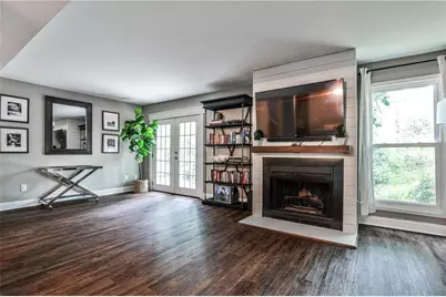 2302 Colonial Drive NE, Brookhaven, GA 30319 - Photo 2