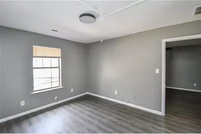 735 Oak Drive, Hapeville, GA 30354 - Photo 8