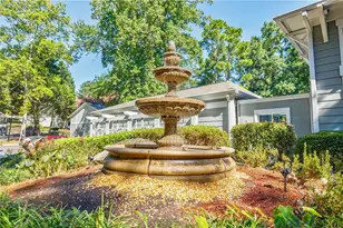 613 Summit N Dr NE, Atlanta, GA 30324 - Photo 8