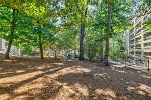 613 Summit N Dr NE, Atlanta, GA 30324 - Photo 44