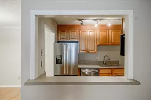 613 Summit N Dr NE, Atlanta, GA 30324 - Photo 18