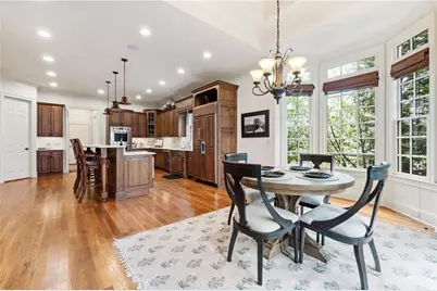 927 Buckingham Circle NW, Atlanta, GA 30327 - Photo 18