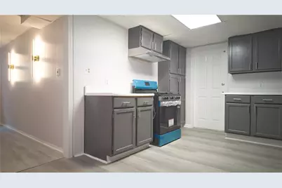 1425 Southland Vista Court NE, Atlanta, GA 30329 - Photo 10