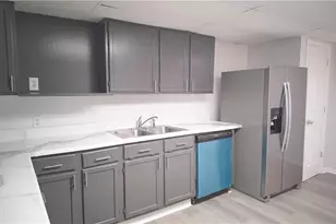 1425 Southland Vista Ct NE, Atlanta, GA 30329 - Photo 8