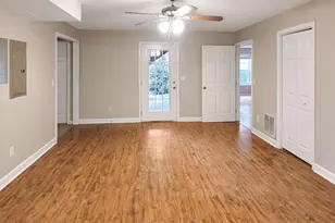 326 Henderson Lake Dr, Loganville, GA 30052 - Photo 8