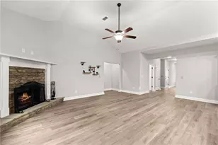 65 Academy St, Pendergrass, GA 30567 - Photo 12