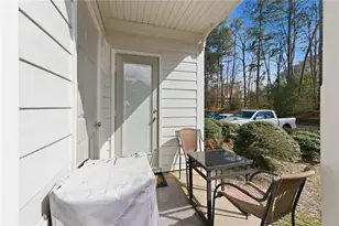 909 Hollyfax Cir NE, Atlanta, GA 30328 - Photo 20