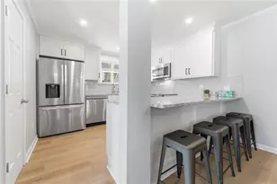 909 Hollyfax Cir NE, Atlanta, GA 30328 - Photo 4