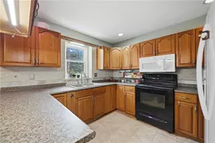 445 Longleaf Dr, Roswell, GA 30075 - Photo 16