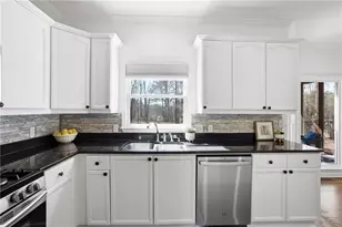 502 W Green Ct, Woodstock, GA 30189 - Photo 8