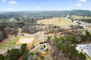 4147 Perry Dr, Gainesville, GA 30506 - Photo 2