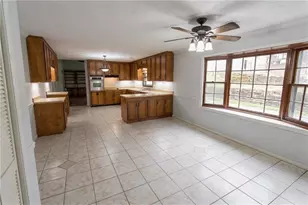 10130 Buice Rd, Alpharetta, GA 30022 - Photo 16