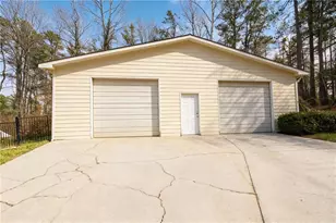 10130 Buice Rd, Alpharetta, GA 30022 - Photo 14