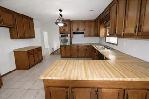 10130 Buice Rd, Alpharetta, GA 30022 - Photo 18