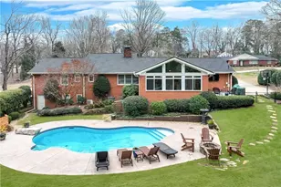 1376 Burns Dr, Gainesville, GA 30501 - Photo 2