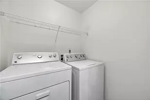 1322 Melrose Woods Ln, Lawrenceville, GA 30045 - Photo 16