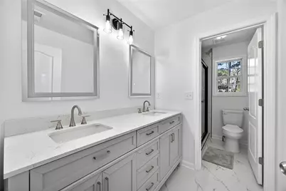 1322 Melrose Woods Ln, Lawrenceville, GA 30045 - Photo 18