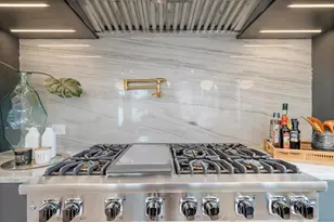 942 Peachtree Battle Cir NW, Atlanta, GA 30327 - Photo 16