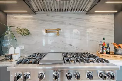 942 Peachtree Battle Circle NW, Atlanta, GA 30327 - Photo 16