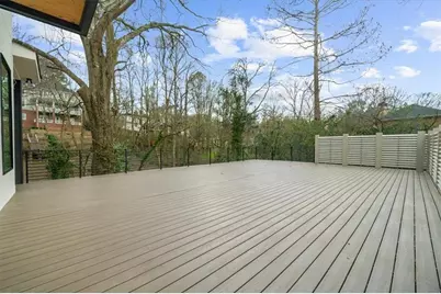 942 Peachtree Battle Circle NW, Atlanta, GA 30327 - Photo 28