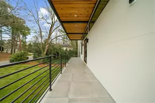 942 Peachtree Battle Cir NW, Atlanta, GA 30327 - Photo 36