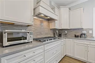 830 Stone Ridge Ln, Atlanta, GA 30324 - Photo 12