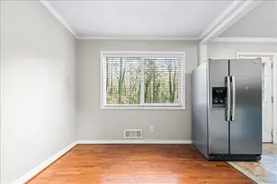 2412 Peachwood Cir NE, Atlanta, GA 30345 - Photo 10