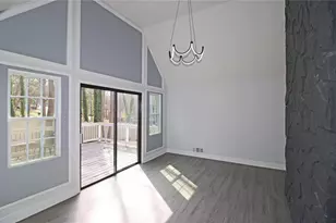 5077 Martindale Ln, Stone Mountain, GA 30088 - Photo 10