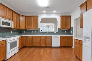 315 Lewisburg Dr, McDonough, GA 30253 - Photo 16