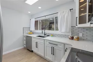 1932 Variations Dr NE, Atlanta, GA 30329 - Photo 10