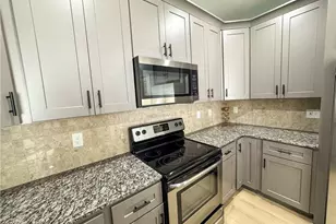 8001 Woodland Ln, Alpharetta, GA 30009 - Photo 6