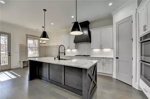 6181 Shoreland Cir, Buford, GA 30518 - Photo 14