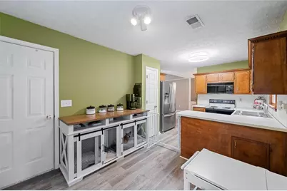 1405 La Maison Drive, Lawrenceville, GA 30043 - Photo 10