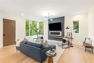 1045 Shepherds Ln NE, Atlanta, GA 30324 - Photo 8