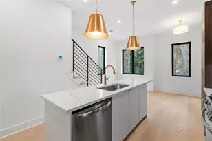 1169 Penny Ln, Atlanta, GA 30329 - Photo 8