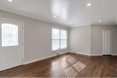 751 Yale Place SW, Atlanta, GA 30315 - Photo 4