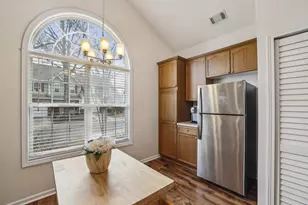 2365 Suwanee Pointe Dr, Lawrenceville, GA 30043 - Photo 16