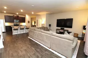 96 Auburn Crossing Dr, Auburn, GA 30011 - Photo 6