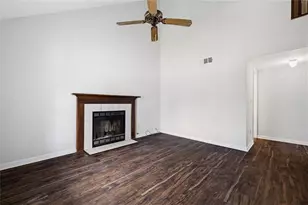 1055 Autumn Crest Ct, Stone Mountain, GA 30083 - Photo 6