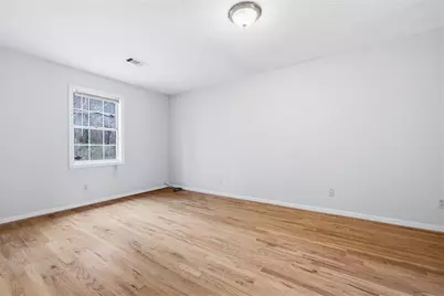 1055 Autumn Crest Court, Stone Mountain, GA 30083 - Photo 14