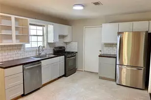 1055 Autumn Crest Ct, Stone Mountain, GA 30083 - Photo 14